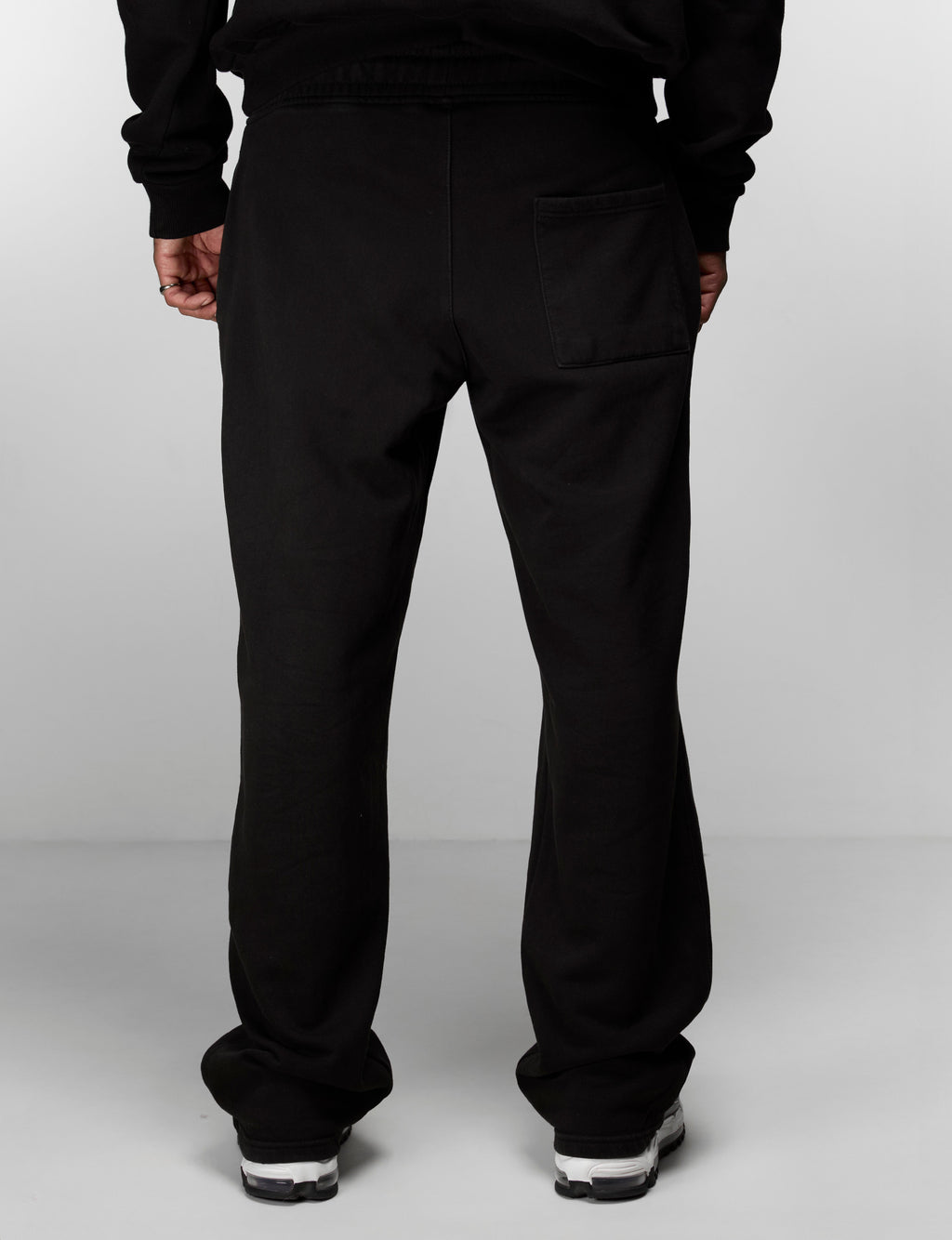 BASIC PUFF DROP JOGGER