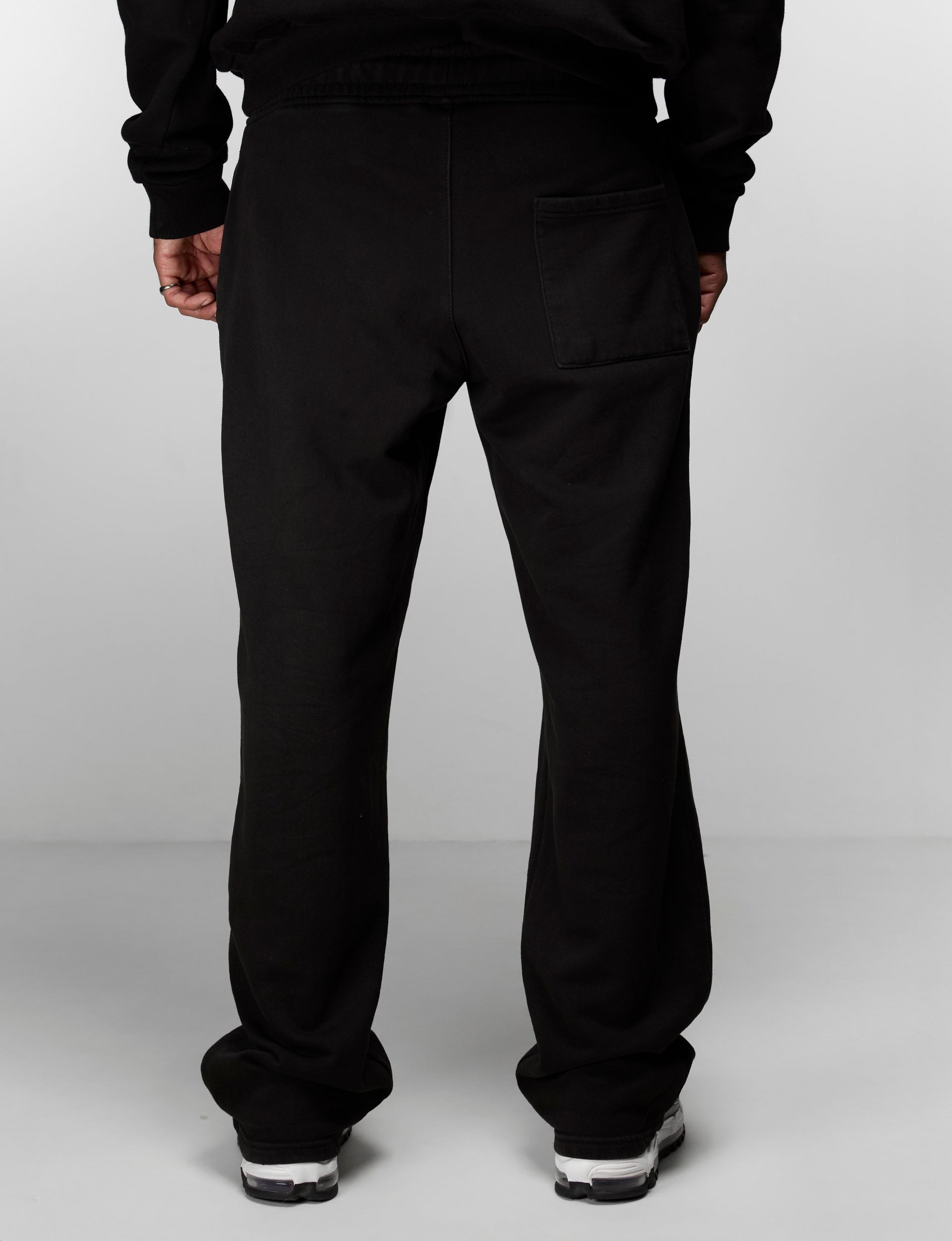 BASIC PUFF DROP JOGGER